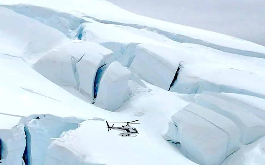 Wanaka: Scenic Helicopter Flight with Glacier Experience