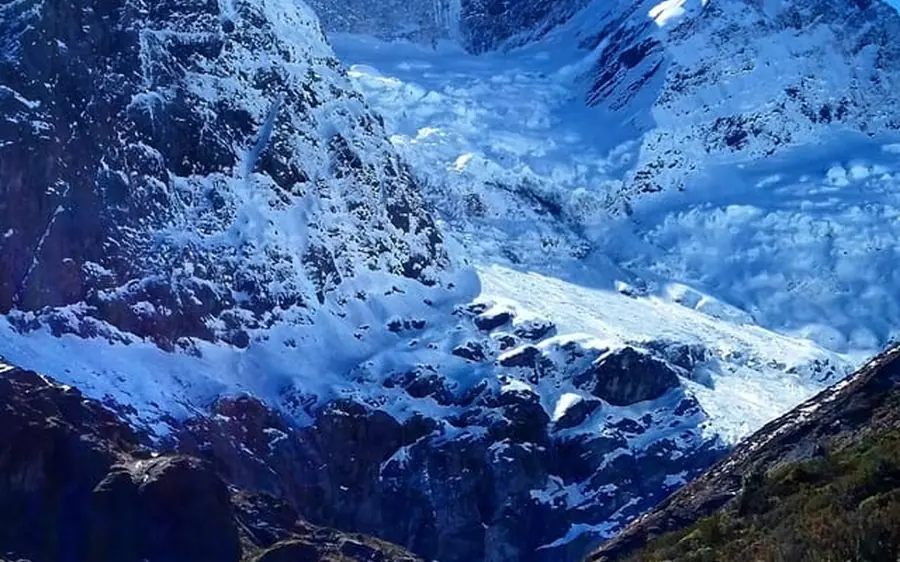 Wanaka: Rob Roy Glacier Guided Hike with Lunch