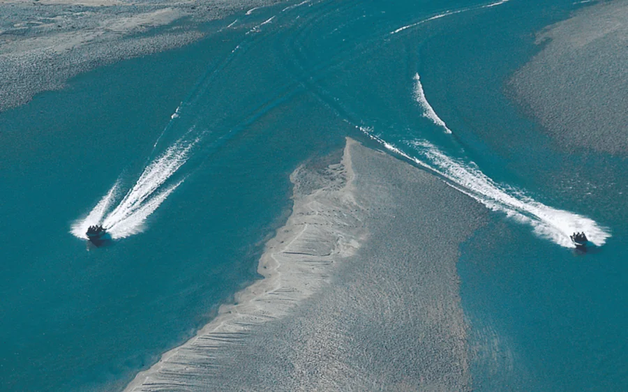 Wanaka: Siberia Experience Scenic Flight, Hike, and Jetboat